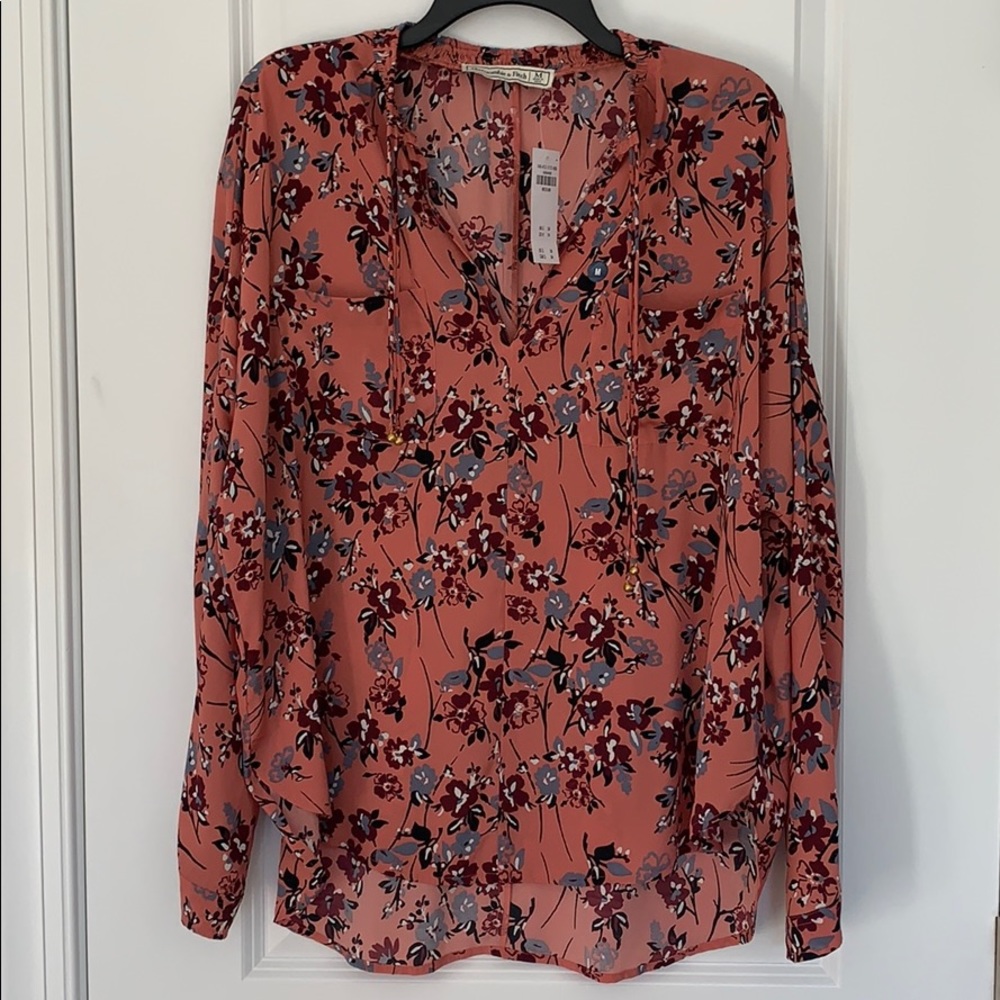 Abercrombie & Fitch HiLo Long sleeve Sz M Blouse